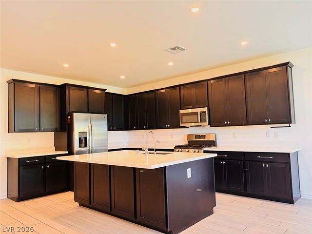 9565 Camelback Creek Drive, Las Vegas, NV 89178