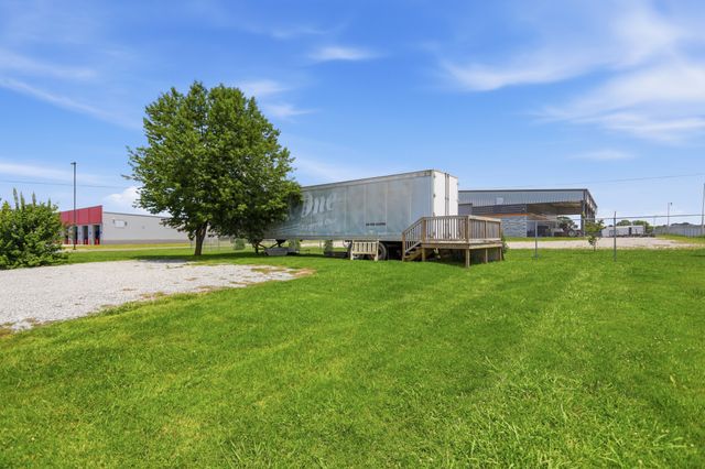 4806 Nashville Rd, Franklin, KY 42134