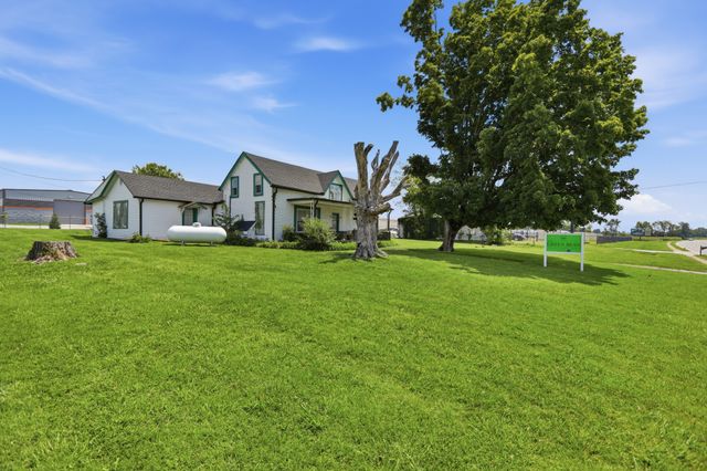 4806 Nashville Rd, Franklin, KY 42134
