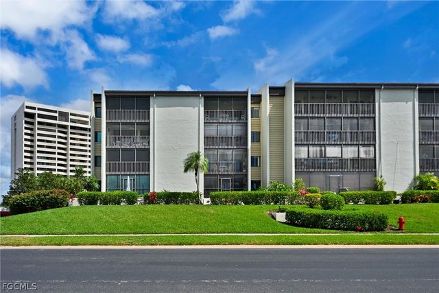 4821 S Landings DR 106, Fort Myers, FL 33919