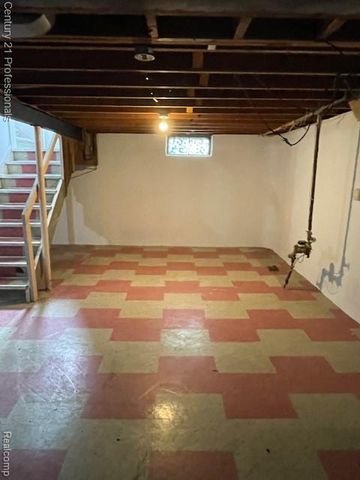 32468 Rosslyn Avenue, Garden City, MI 48135