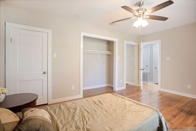 250 Rosemont Dr, San Antonio, TX 78228