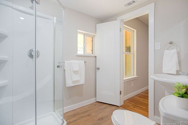 250 Rosemont Dr, San Antonio, TX 78228