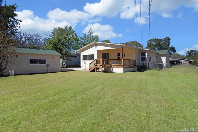 250 Rosemont Dr, San Antonio, TX 78228