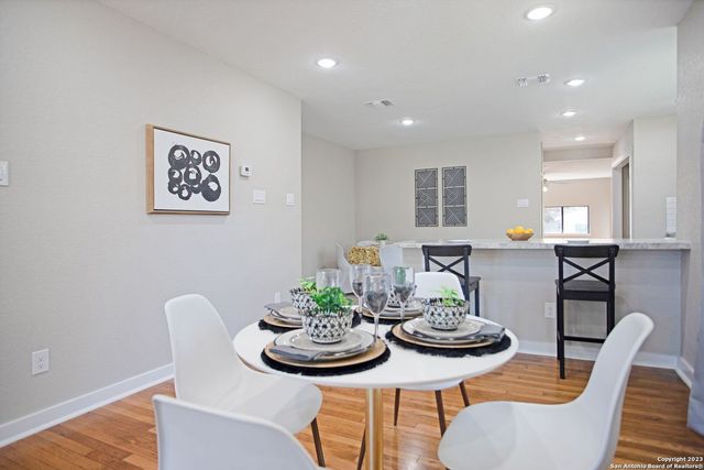 250 Rosemont Dr, San Antonio, TX 78228