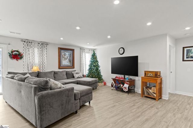 219 Bending Branch Road, Greenville, SC 29605