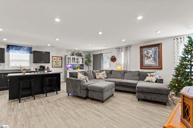 219 Bending Branch Road, Greenville, SC 29605