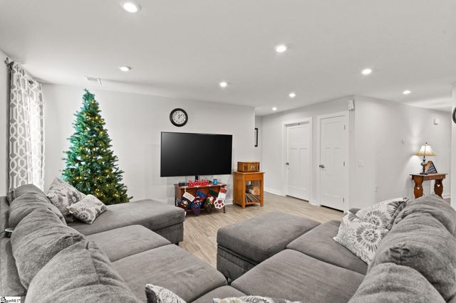 219 Bending Branch Road, Greenville, SC 29605