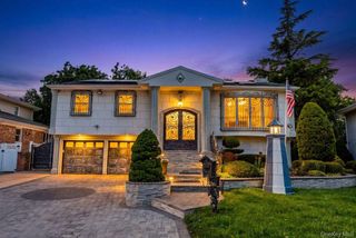 2696 Clubhouse Road, Merrick, NY 11566