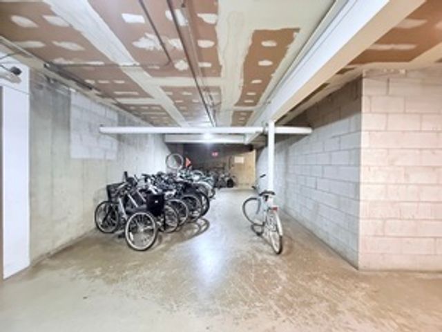 650 Murray Lane 416, Des Plaines, IL 60016