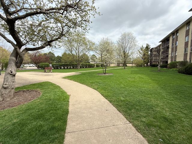 650 Murray Lane 416, Des Plaines, IL 60016