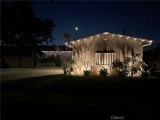 1047 Sherwood, Santa Ana, CA 92706