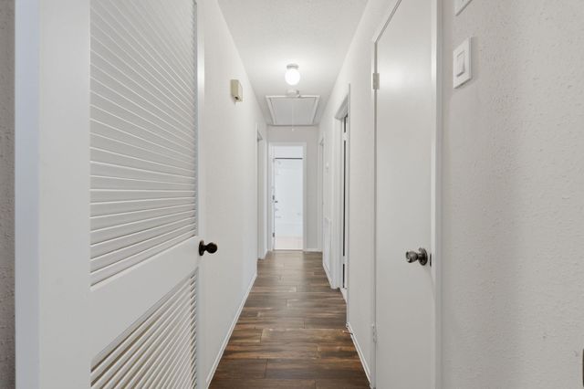 11 Rock Pine Court, The Woodlands, TX 77381