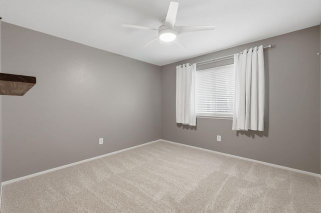 11 Rock Pine Court, The Woodlands, TX 77381