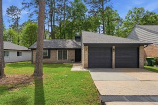 11 Rock Pine Court, The Woodlands, TX 77381
