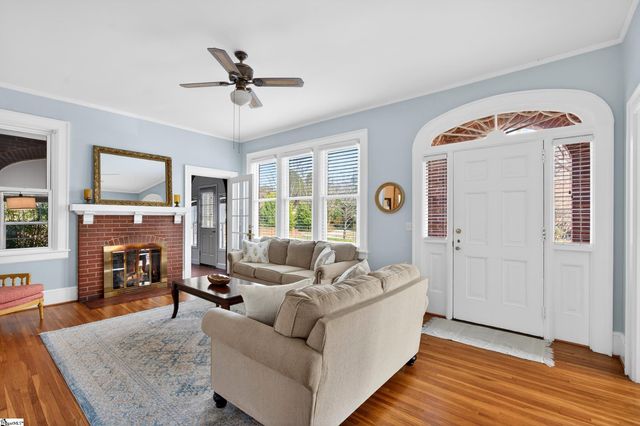 906 College Drive, Gaffney, SC 29340