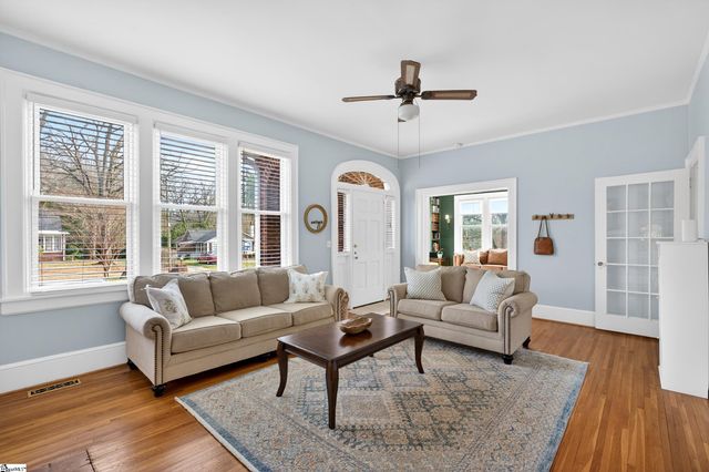 906 College Drive, Gaffney, SC 29340