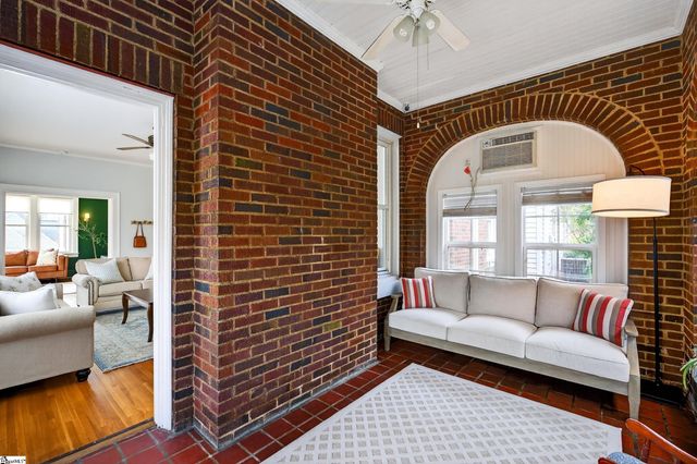 906 College Drive, Gaffney, SC 29340