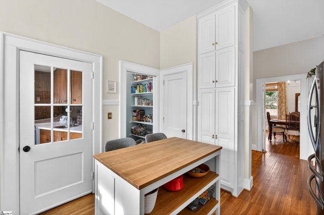 906 College Drive, Gaffney, SC 29340