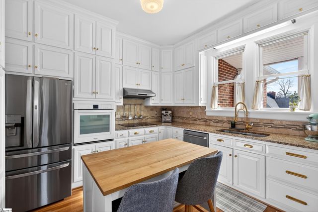 906 College Drive, Gaffney, SC 29340