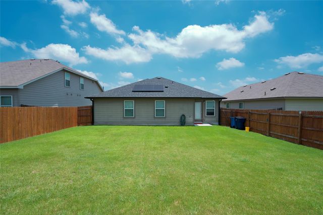 1041 Dumfries DR, Seguin, TX 78155