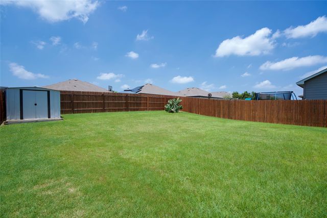 1041 Dumfries DR, Seguin, TX 78155