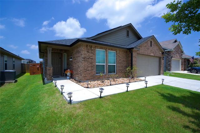 1041 Dumfries DR, Seguin, TX 78155