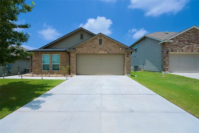 1041 Dumfries DR, Seguin, TX 78155