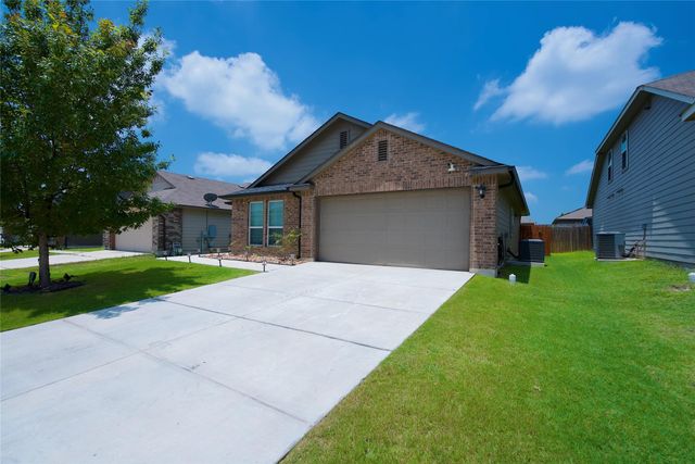 1041 Dumfries DR, Seguin, TX 78155