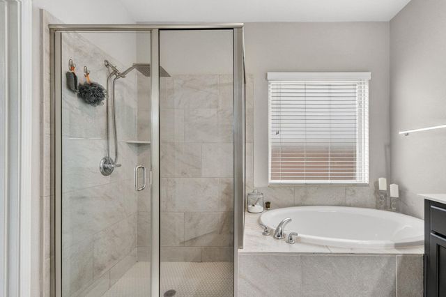 209 Lacey Oak LOOP, San Marcos, TX 78666