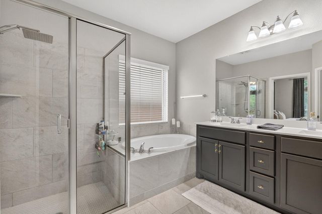 209 Lacey Oak LOOP, San Marcos, TX 78666