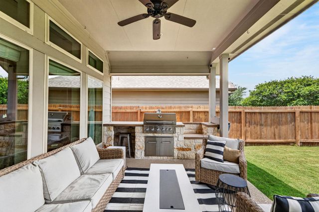 209 Lacey Oak LOOP, San Marcos, TX 78666