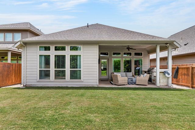 209 Lacey Oak LOOP, San Marcos, TX 78666