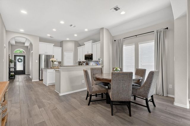209 Lacey Oak LOOP, San Marcos, TX 78666