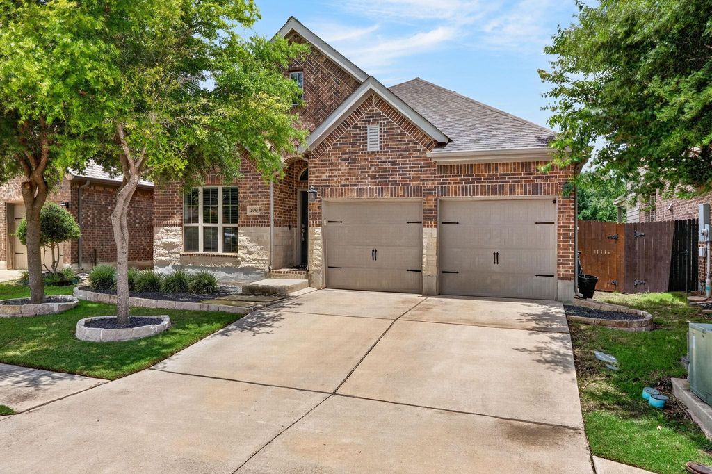209 Lacey Oak LOOP, San Marcos, TX 78666