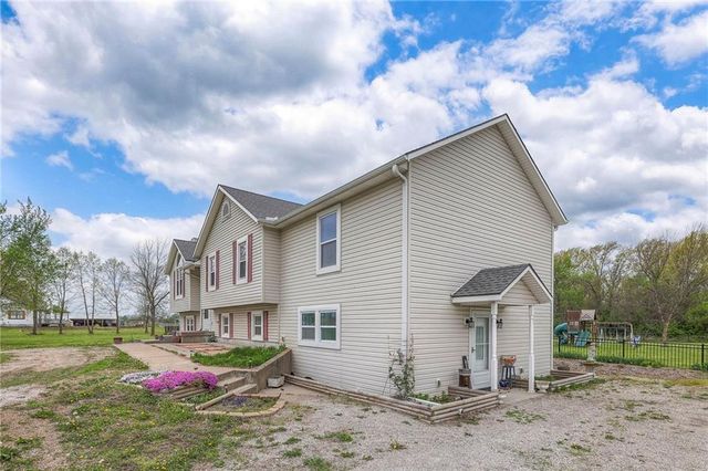 12448 NW Blackwood Drive, Adrian, MO 64720