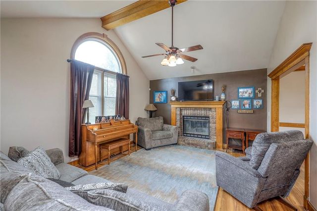 12448 NW Blackwood Drive, Adrian, MO 64720