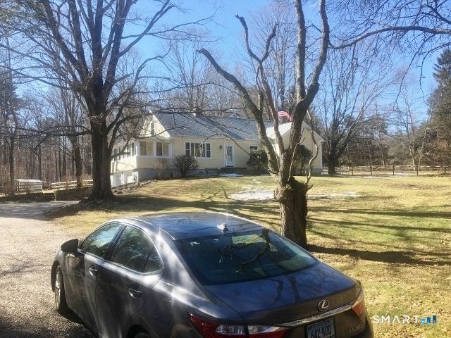 14 Apple Tree Lane, Woodbridge, CT 06525
