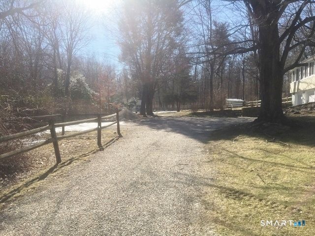 14 Apple Tree Lane, Woodbridge, CT 06525