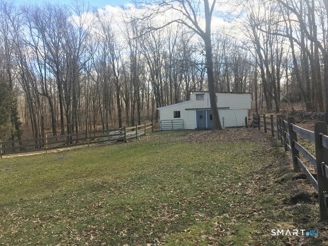 14 Apple Tree Lane, Woodbridge, CT 06525