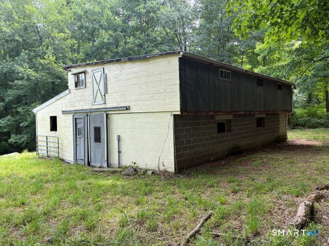 14 Apple Tree Lane, Woodbridge, CT 06525