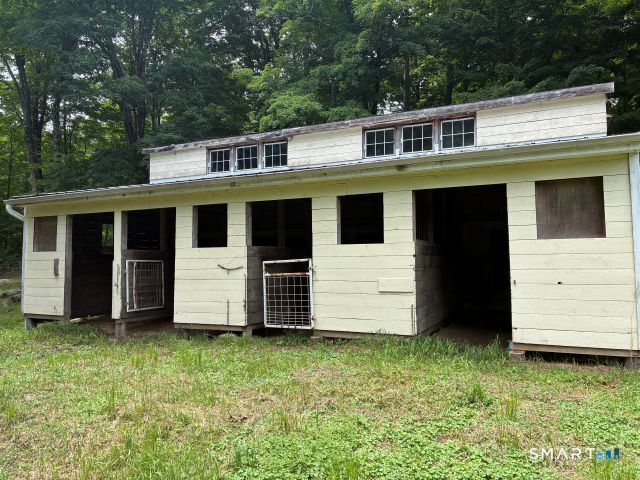 14 Apple Tree Lane, Woodbridge, CT 06525