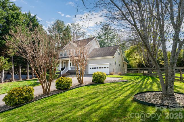 305 Woodview Court, Fletcher, NC 28732