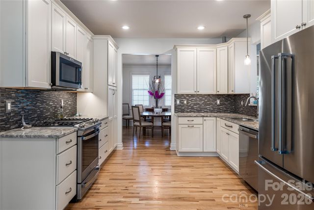 305 Woodview Court, Fletcher, NC 28732