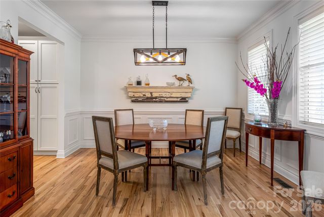 305 Woodview Court, Fletcher, NC 28732