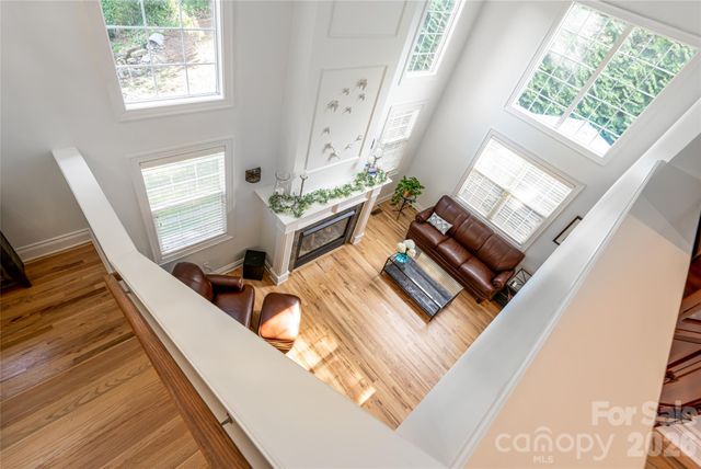 305 Woodview Court, Fletcher, NC 28732