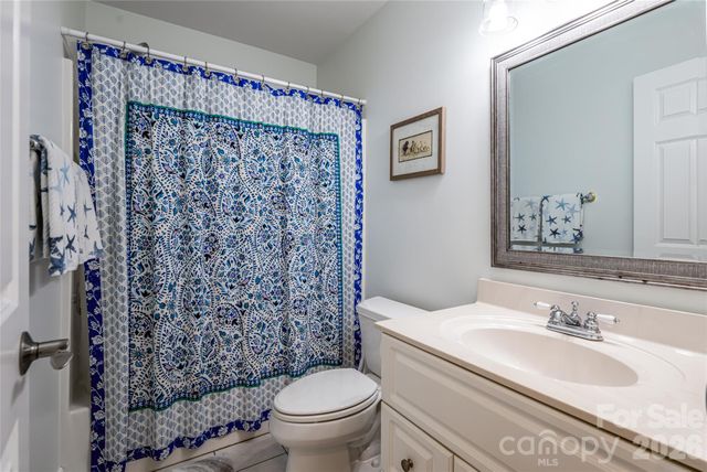 305 Woodview Court, Fletcher, NC 28732