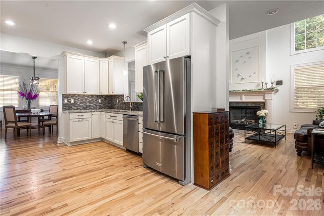 305 Woodview Court, Fletcher, NC 28732