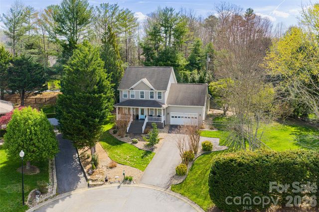 305 Woodview Court, Fletcher, NC 28732