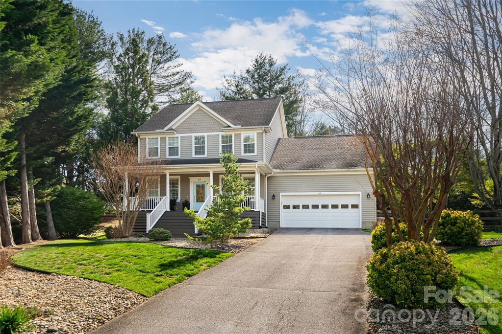 305 Woodview Court, Fletcher, NC 28732